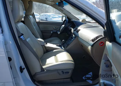 2013 Volvo Xc90 3.2/3.2 Platinum/3.2 Premier Plus z USA, uszkodzony, nr VIN YV4952CZ1D1632887